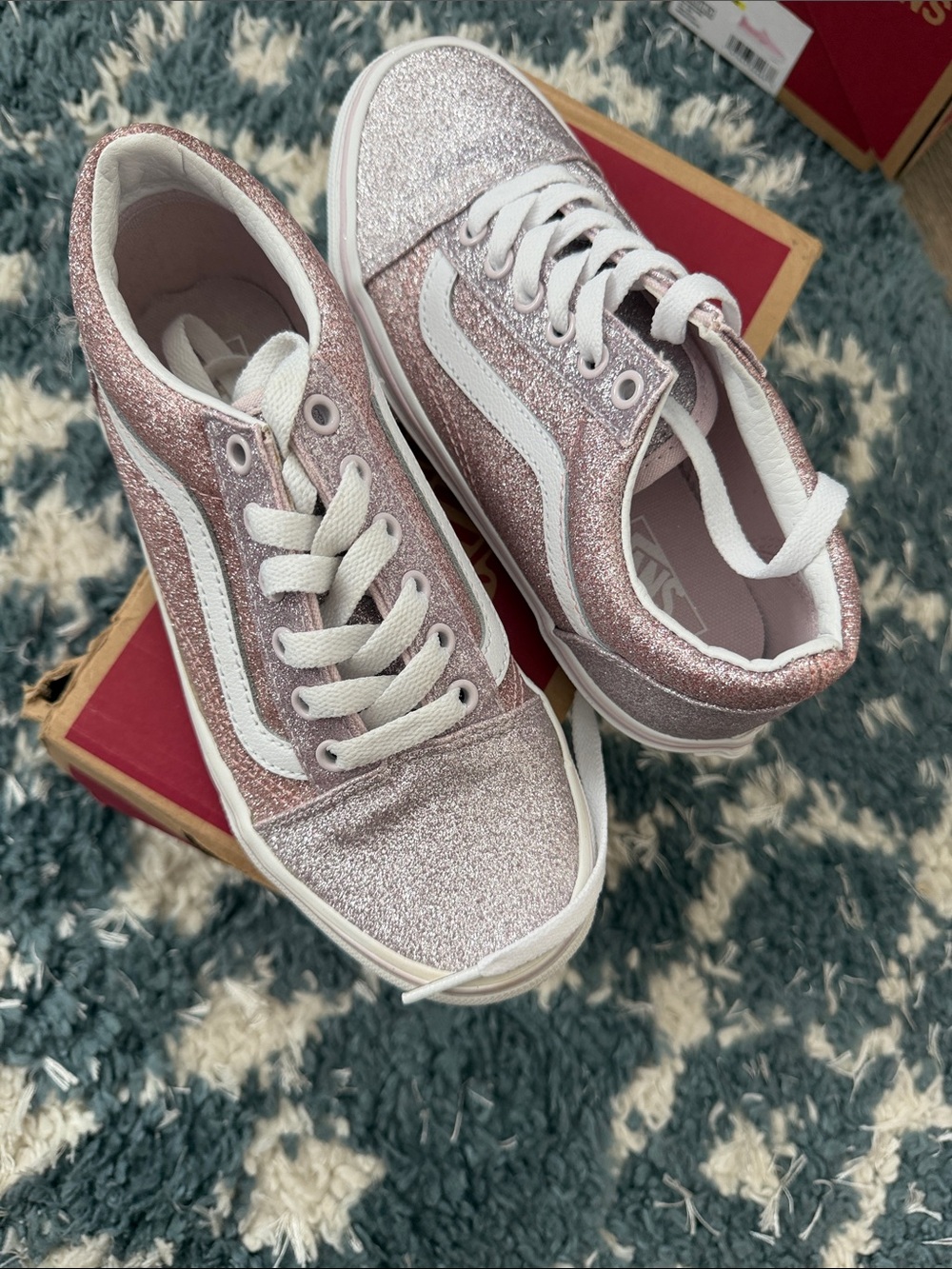 Vans Glitter Old Skool Sneakers in Rose Pink and White